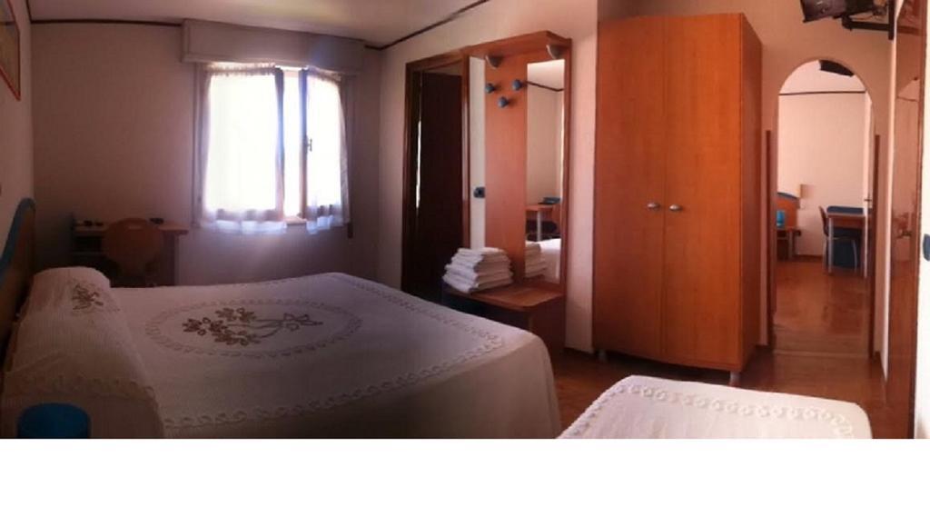 Meuble Lariana Hotel Белариа-Игеа Марина Екстериор снимка
