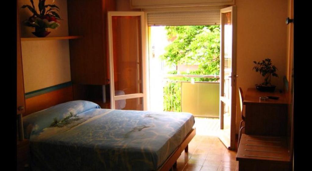 Meuble Lariana Hotel Белариа-Игеа Марина Екстериор снимка