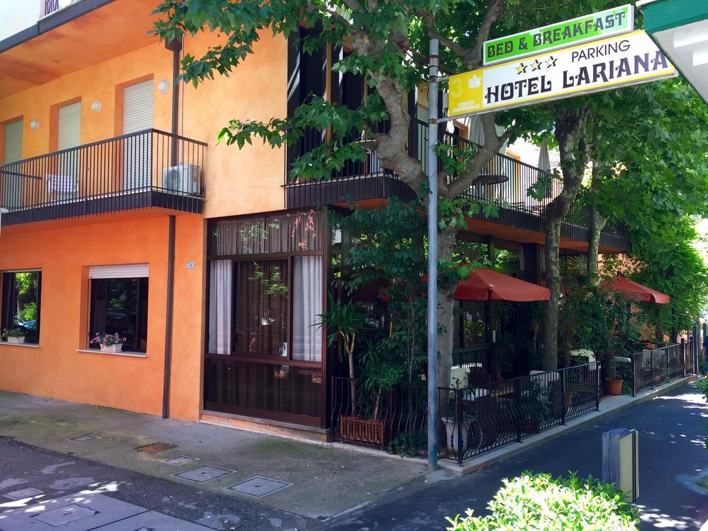 Meuble Lariana Hotel Белариа-Игеа Марина Екстериор снимка